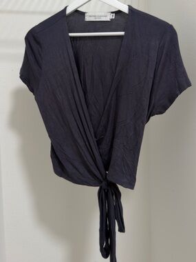 Nectar Clothing Black Tie-Front Wrap Blouse